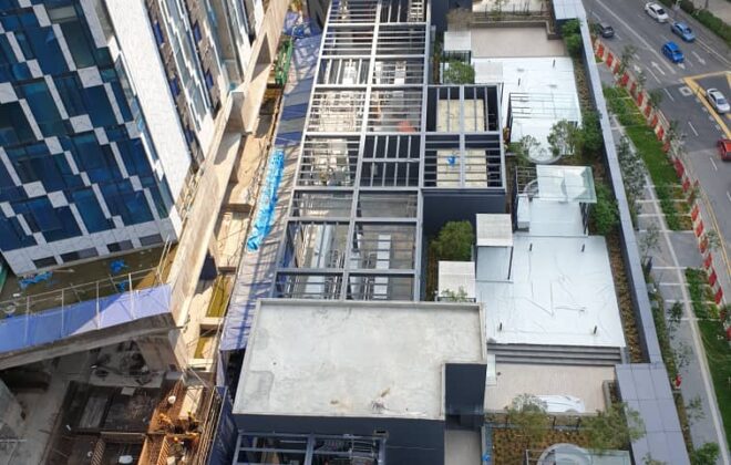 Commercial roof structure and site installation
